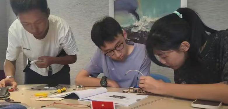 /Users/liuyihan1210/Desktop/b.jpgb